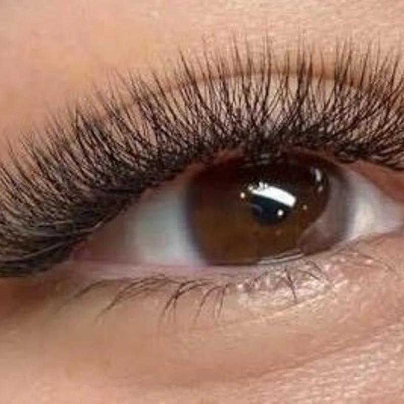 Maja Nails & Lashes 4